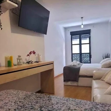 Loft Old Couples Getaway Apartment Alicante